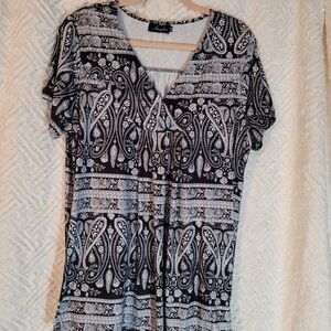 Black and White Paisley Patterned Tunic